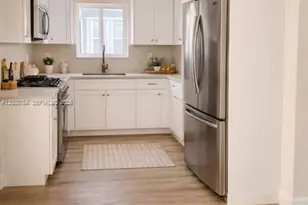 815 NE 134th St, North Miami, FL 33161 - Photo 7