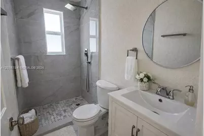 815 NE 134th St, North Miami, FL 33161 - Photo 11