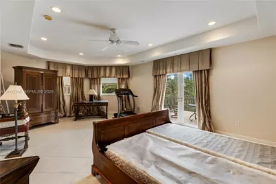 11071 SW 28th St, Miami, FL 33165 - Photo 43