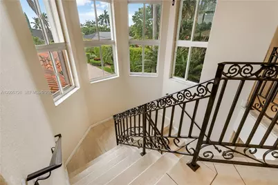 11071 SW 28th St, Miami, FL 33165 - Photo 47