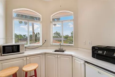 11071 SW 28th St, Miami, FL 33165 - Photo 35
