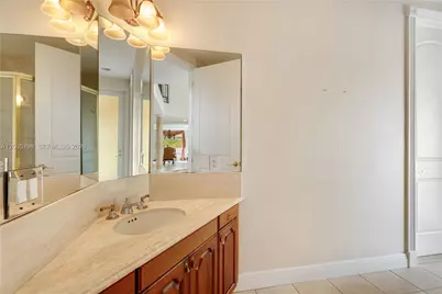 11071 SW 28th St, Miami, FL 33165 - Photo 23