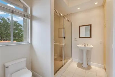 11071 SW 28th St, Miami, FL 33165 - Photo 27