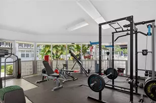 610 NE 12th Ave, Hallandale Beach, FL 33009 - Photo 25