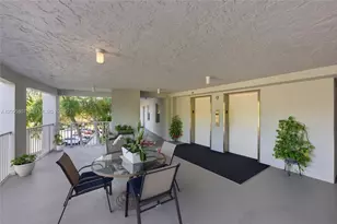 625 Oaks Dr, Pompano Beach, FL 33069 - Photo 31
