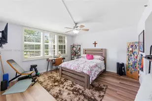 625 Oaks Dr, Pompano Beach, FL 33069 - Photo 19