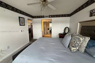 571 SW 141st Ave, Pembroke Pines, FL 33027 - Photo 17