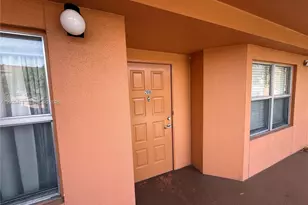571 SW 141st Ave, Pembroke Pines, FL 33027 - Photo 3