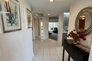 571 SW 141st Ave, Pembroke Pines, FL 33027 - Photo 3