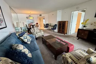 571 SW 141st Ave, Pembroke Pines, FL 33027 - Photo 13