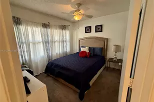571 SW 141st Ave, Pembroke Pines, FL 33027 - Photo 5