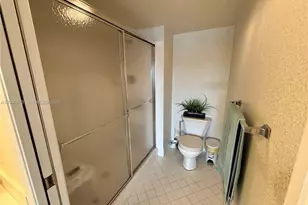 571 SW 141st Ave, Pembroke Pines, FL 33027 - Photo 21
