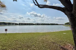 571 SW 141st Ave, Pembroke Pines, FL 33027 - Photo 21