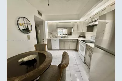 571 SW 141st Ave #208N, Pembroke Pines, FL 33027 - Photo 9