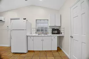 7941 SW 37th Terrace, Miami, FL 33155 - Photo 3