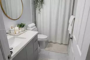 2244 NE 42nd Ave, Homestead, FL 33033 - Photo 9