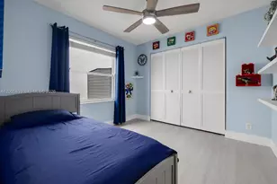 5861 S Sable Cir, Margate, FL 33063 - Photo 25