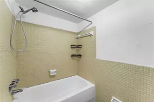 7560 SW 82nd St, Miami, FL 33143 - Photo 13