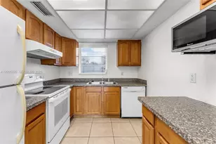 7560 SW 82nd St, Miami, FL 33143 - Photo 7
