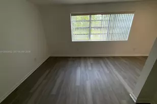 15285 SW 107th Ln, Miami, FL 33196 - Photo 5