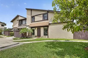 2360 Bayberry Dr, Pembroke Pines, FL 33024 - Photo 3