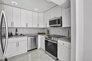 2360 Bayberry Dr, Pembroke Pines, FL 33024 - Photo 17