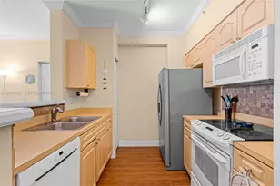 6841 SW 44th St, Miami, FL 33155 - Photo 11