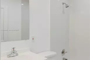 1085 NE 128th St, North Miami, FL 33161 - Photo 17
