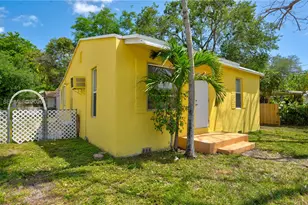 1085 NE 128th St, North Miami, FL 33161 - Photo 3