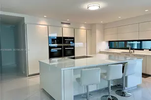 18555 Collins Ave, Sunny Isles Beach, FL 33160 - Photo 9