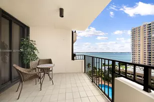 520 Brickell Key Dr, Miami, FL 33131 - Photo 3