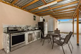 367 E 46th St, Hialeah, FL 33013 - Photo 21