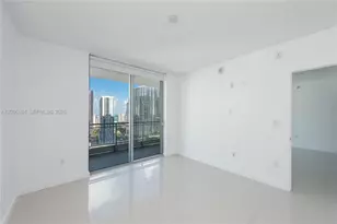 92 SW 3rd St, Miami, FL 33130 - Photo 13