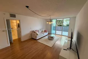 1155 Brickell Bay Dr, Miami, FL 33131 - Photo 3