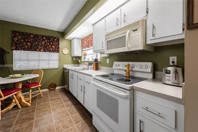 2524 SE 19th Pl #204-B, Homestead, FL 33035 - Photo 5