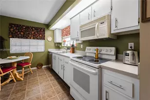 2524 SE 19th Pl, Homestead, FL 33035 - Photo 5
