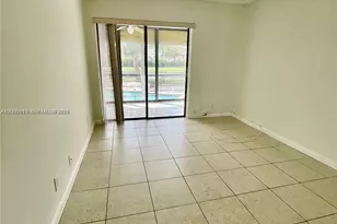 2320 S Cypress Bend Dr, Pompano Beach, FL 33069 - Photo 11