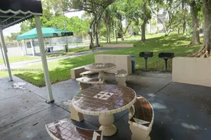 2320 S Cypress Bend Dr, Pompano Beach, FL 33069 - Photo 25