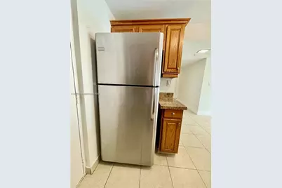 2320 S Cypress Bend Dr #204, Pompano Beach, FL 33069 - Photo 3