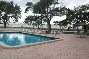 2320 S Cypress Bend Dr, Pompano Beach, FL 33069 - Photo 21