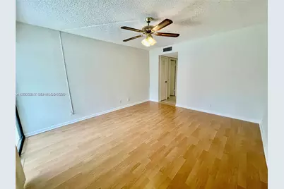 2320 S Cypress Bend Dr #204, Pompano Beach, FL 33069 - Photo 17