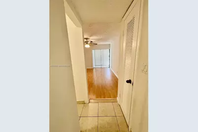 2320 S Cypress Bend Dr #204, Pompano Beach, FL 33069 - Photo 15