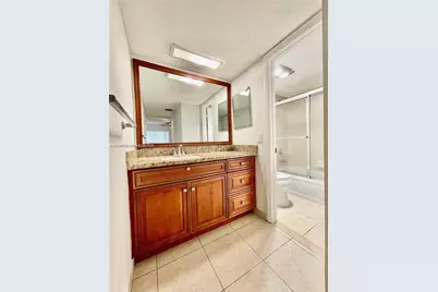 2320 S Cypress Bend Dr #204, Pompano Beach, FL 33069 - Photo 13