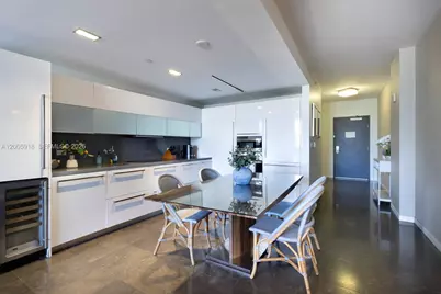 220 21st St #303, Miami Beach, FL 33139 - Photo 3
