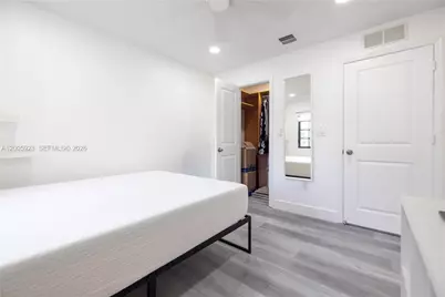 345 NE 194th Ln, Miami, FL 33179 - Photo 13