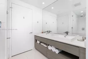 460 NE 28th St, Miami, FL 33137 - Photo 17