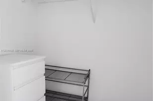 55 SW 9th St, Miami, FL 33130 - Photo 17