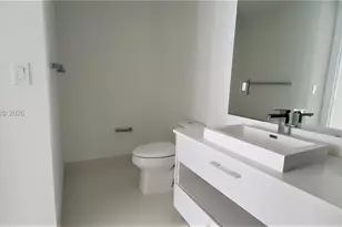 55 SW 9th St, Miami, FL 33130 - Photo 15