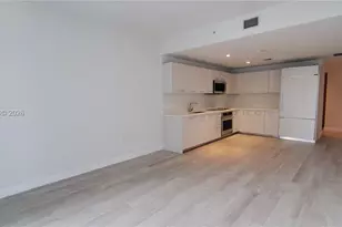 55 SW 9th St, Miami, FL 33130 - Photo 9