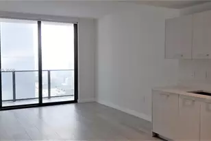 55 SW 9th St, Miami, FL 33130 - Photo 11